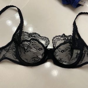 New Victoria Secret sexy lace size 34B bra